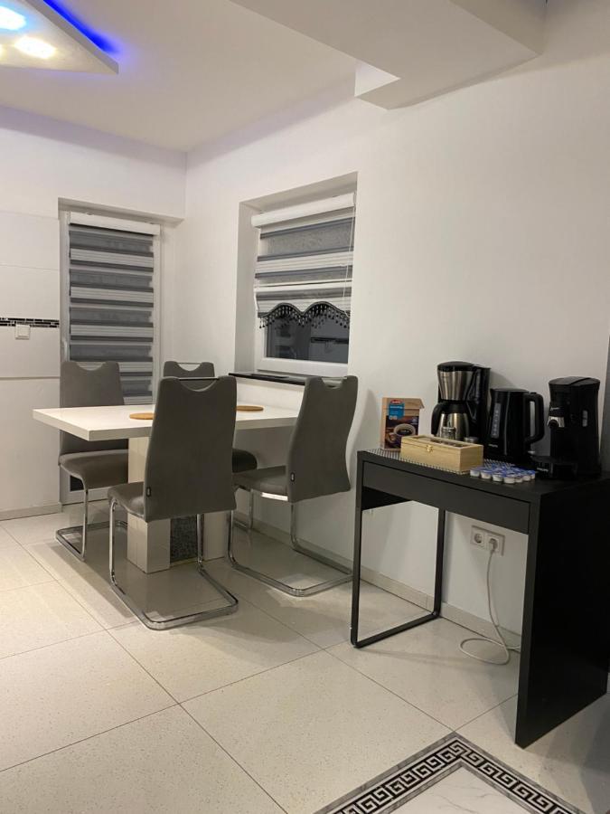 Aparts House - Balkon-Wifi-Kitchen Essen Exterior photo
